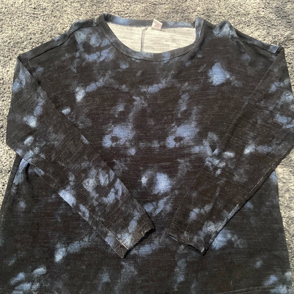 Old Navy Black and Blue Tie-Dye Long Sleeve lightweight sweatshirt, S